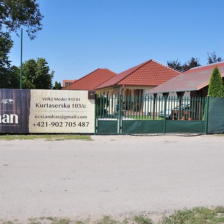 Néró Apartman Veľký Meder Esterno foto