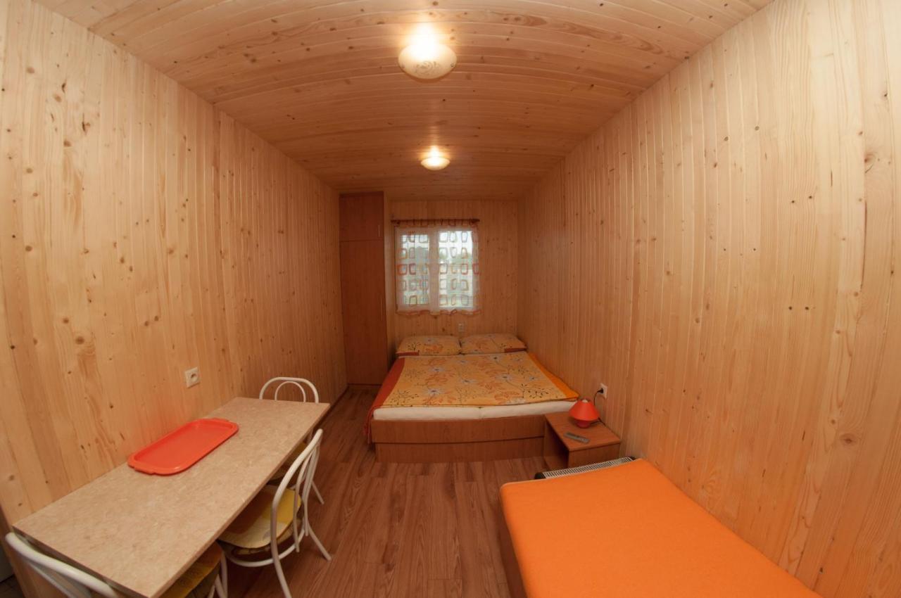 Néró Apartman Veľký Meder Esterno foto